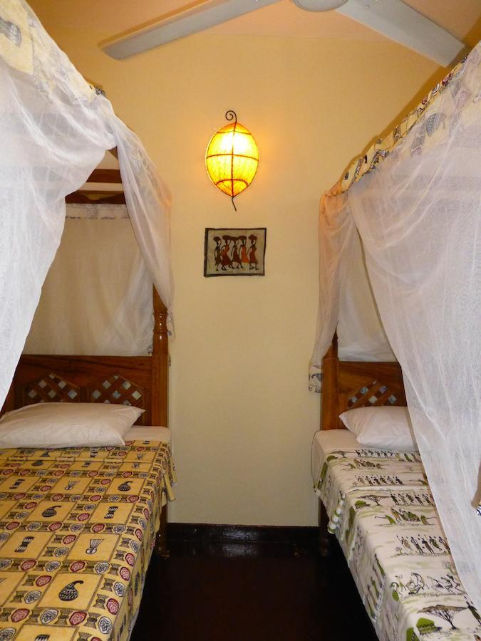 Clove * Zanzibar